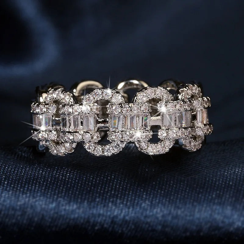 Royal Legacy VVS Ring